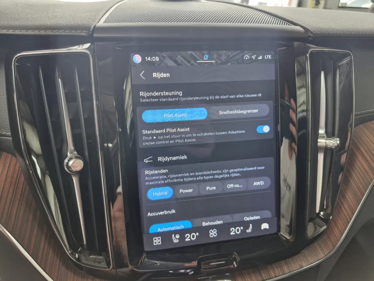 T8 Plug-in AWD Ultimate Dark LUCHTVERING | MASSAGE | 360 | etc. FULL OPTION! Long range ( SOH 96% )