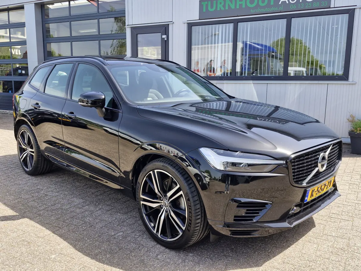 Recharge T6 AWD R-Design ALLE OPTIES luchtvering | Lounge Pack (audio installatie premium, head-up display, parkeersensor voor, rondomzicht camera) en Climate Pro Pack (stuur verwarmd, achte