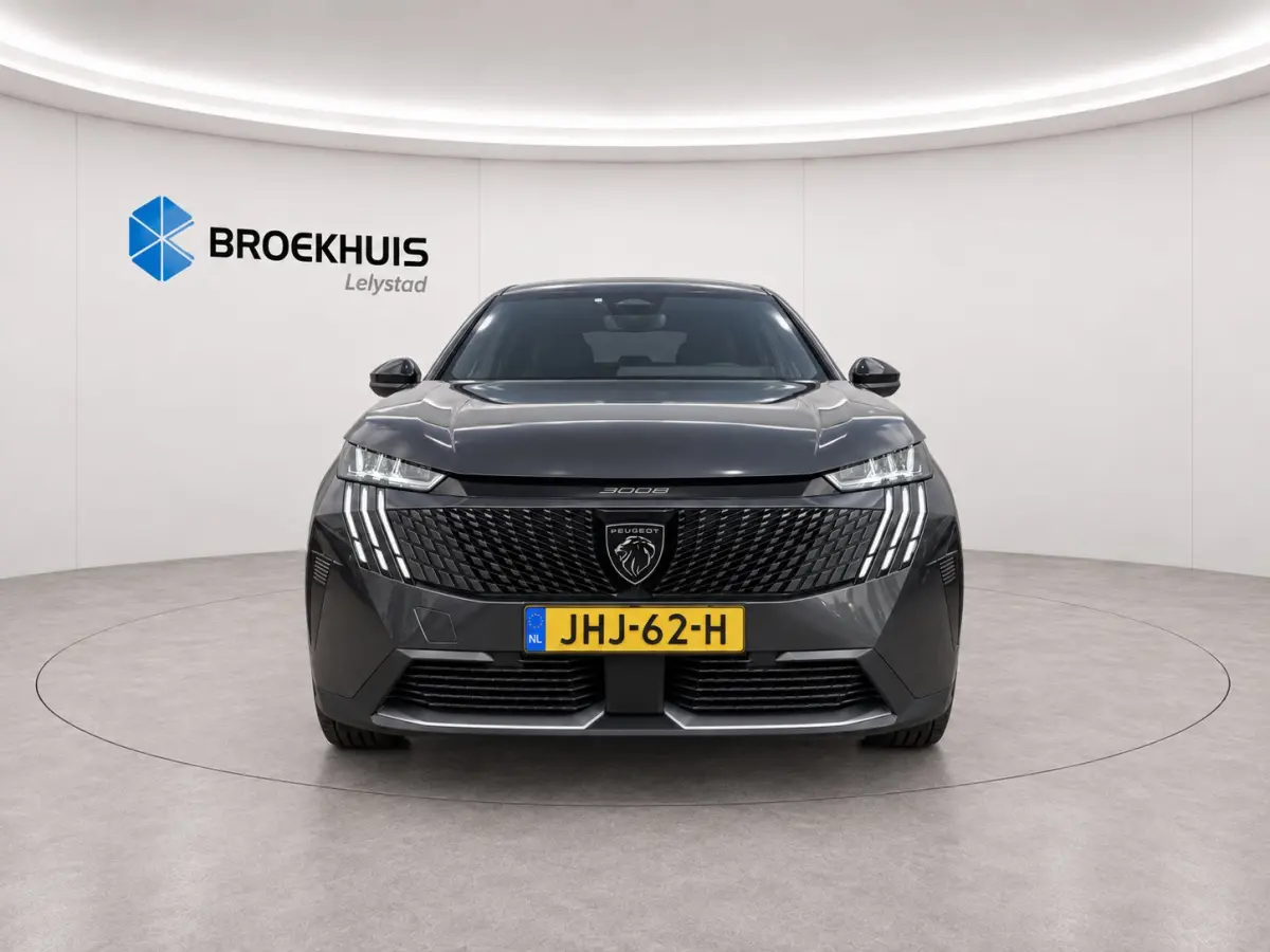 1.2 HYBRID 145PK ALLURE AUTOMAAT / NAVI / LEDER / CLIMA / FULL-LED / 19" LMV / KEYLESS / CAMERA / CRUISECONTROL / ORG. NL. !!