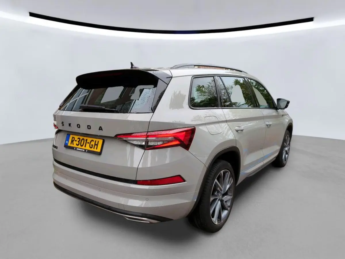 1.5 TSI Sportline DSG l PANO l TREKHAAK l VIRTUAL l CARPLAYl SFEER l KEYLESS l CAMERA l 20 INCH l ORG.NL l DEALER OH