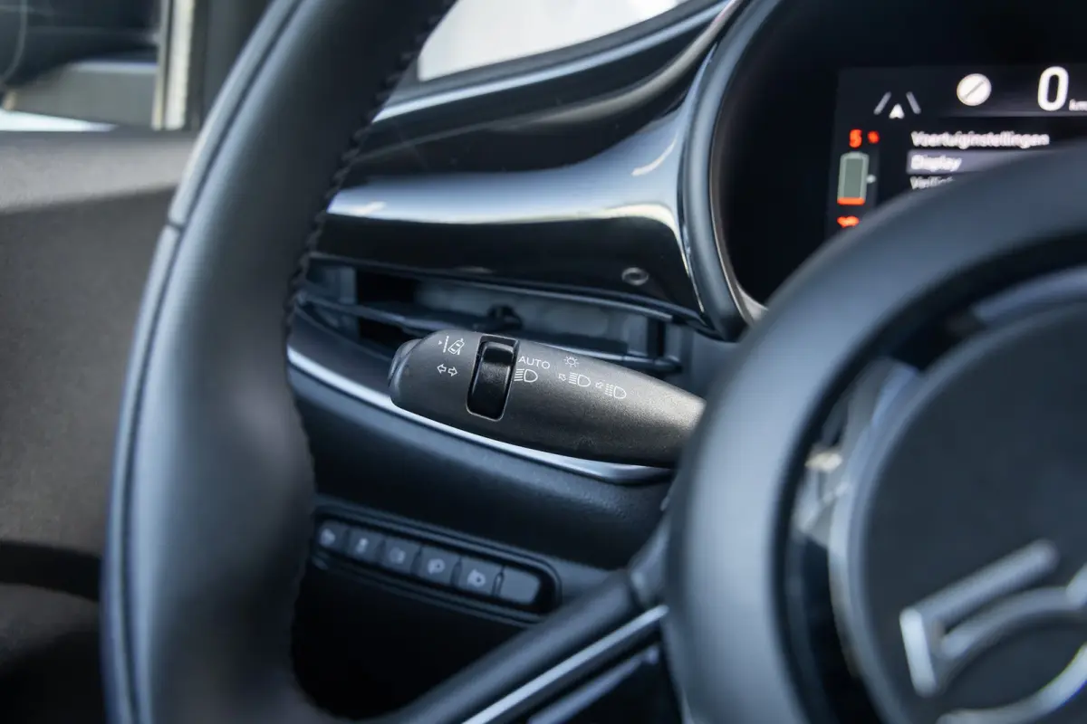 Icon 42 kWh | Camera | Apple Carplay/Android Auto | Voorstoelen verwarmd | Digitaal dashboard | Navigatiesysteem | Keyless | Achteruitrijcamera | Apple Carplay/Android Auto|telefoonintegrati