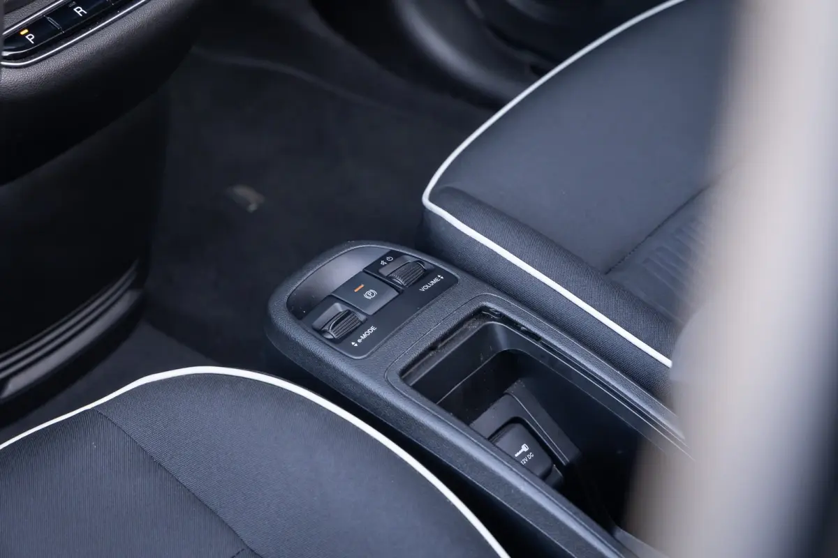 Icon 42 kWh | Camera | Apple Carplay/Android Auto | Voorstoelen verwarmd | Digitaal dashboard | Navigatiesysteem | Keyless | Achteruitrijcamera | Apple Carplay/Android Auto|telefoonintegrati