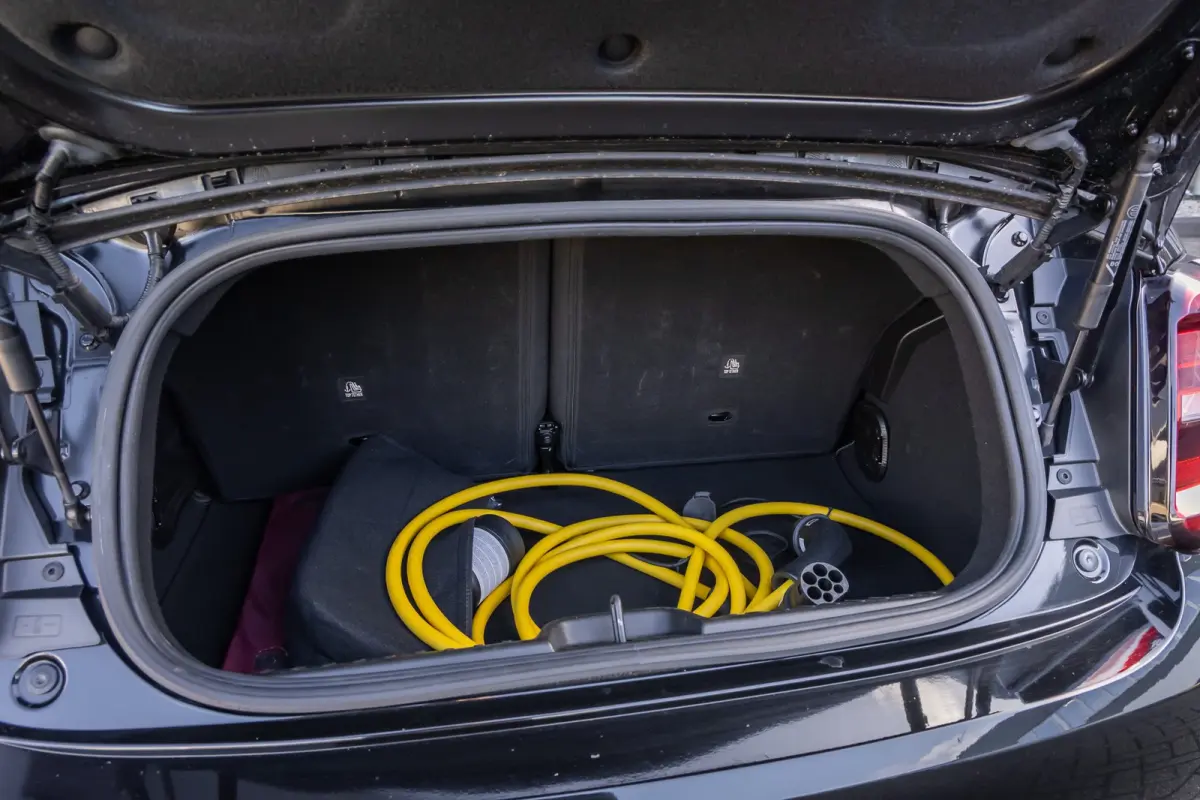 Icon 42 kWh | Camera | Apple Carplay/Android Auto | Voorstoelen verwarmd | Digitaal dashboard | Navigatiesysteem | Keyless | Achteruitrijcamera | Apple Carplay/Android Auto|telefoonintegrati