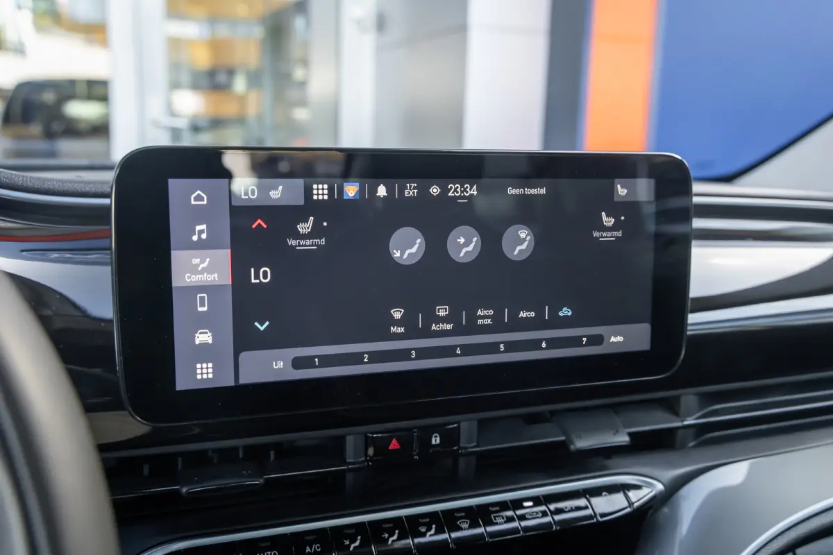 Icon 42 kWh | Camera | Apple Carplay/Android Auto | Voorstoelen verwarmd | Digitaal dashboard | Navigatiesysteem | Keyless | Achteruitrijcamera | Apple Carplay/Android Auto|telefoonintegrati