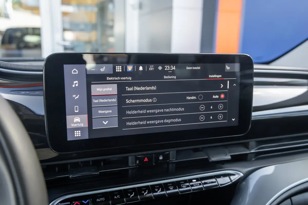 Icon 42 kWh | Camera | Apple Carplay/Android Auto | Voorstoelen verwarmd | Digitaal dashboard | Navigatiesysteem | Keyless | Achteruitrijcamera | Apple Carplay/Android Auto|telefoonintegrati