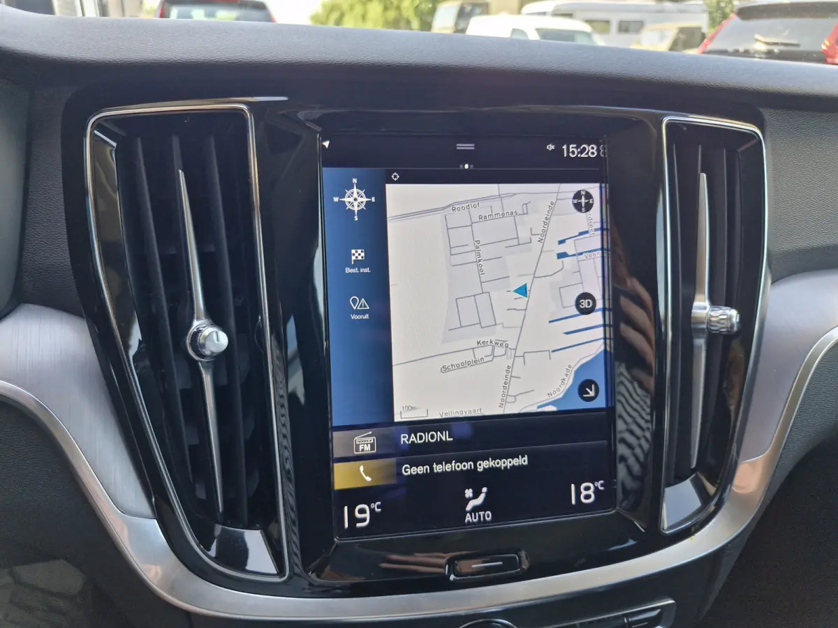 B3 Hybrid | Business | Camera | body styling | Carplay | 19 inch | etc.