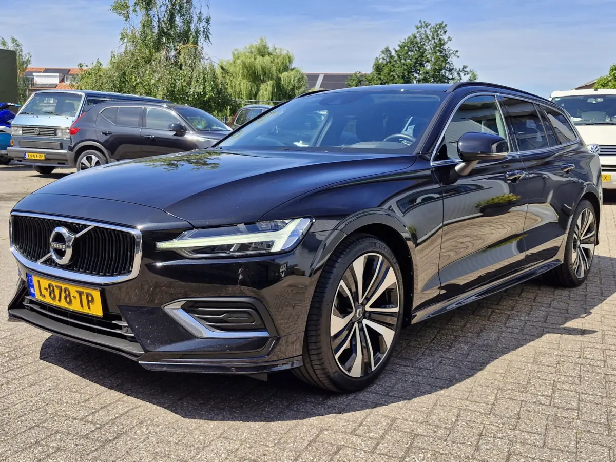 B3 Hybrid | Business | Camera | body styling | Carplay | 19 inch | etc.