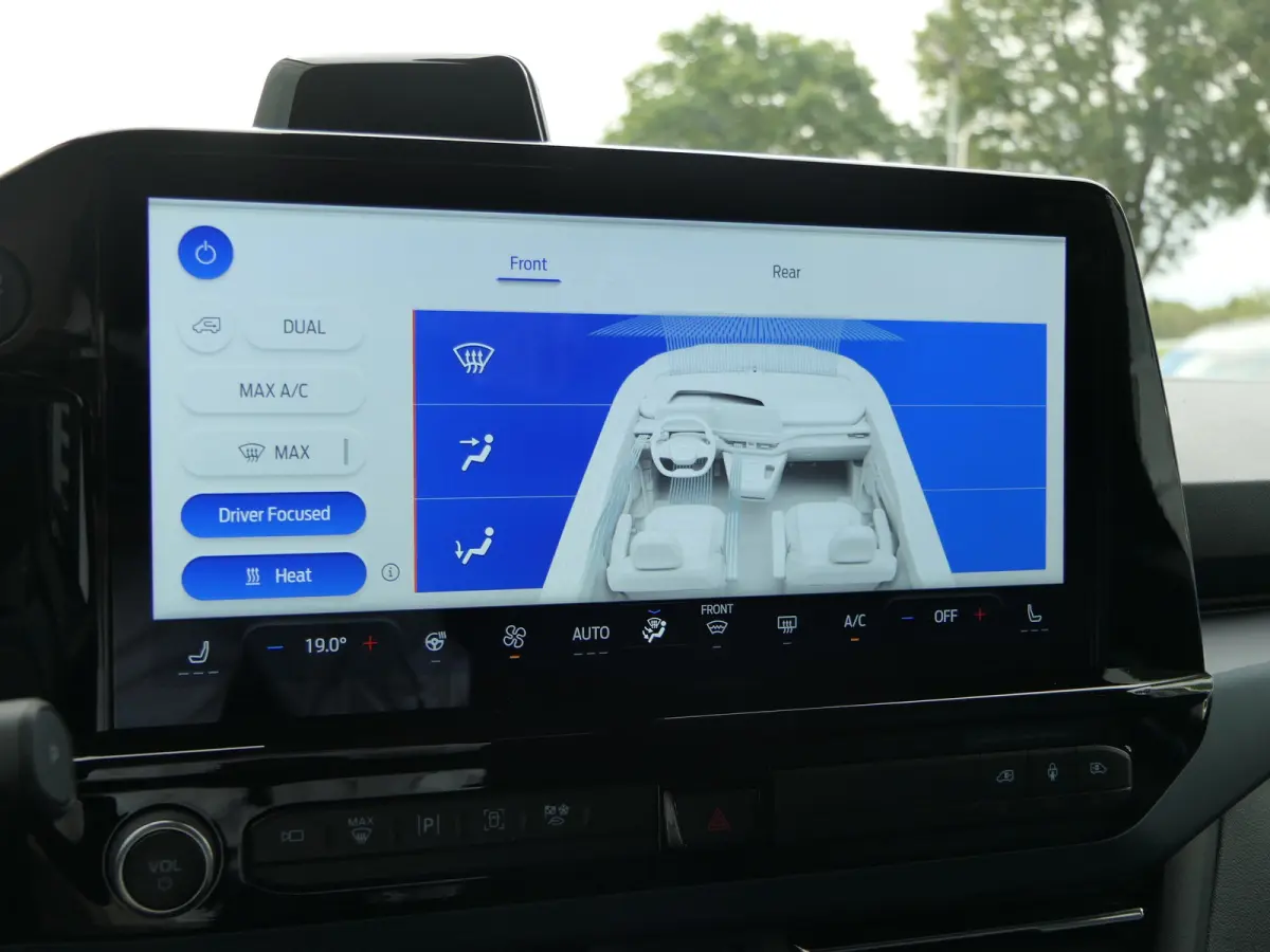 Tourneo 340 2.5 PHEV L2H1 Active X | 8-Persoons | Trekhaak | B&O Audio | Elektrische Schuifdeuren | LED | 360 Camera | Adaptive Cruise | BLIS | Stoelverwarming