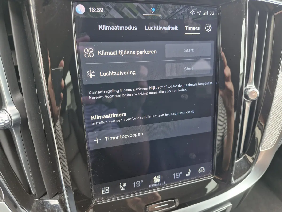 T6 Plug-in hybrid AWD Plus Dark | Apple carplay | Stoel en stuurverwarming | Camera | Enz (SOH) 100 % en Leder-pakket (contourstoelen, hemelbekleding donker, luxe lederen/stof bekleding, spo