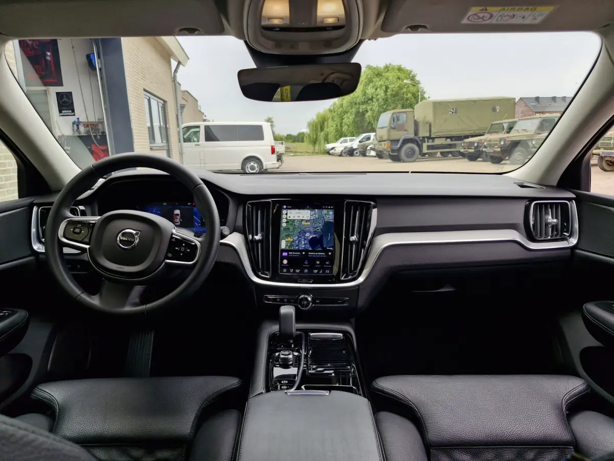 T6 Plug-in hybrid AWD Plus Dark | Apple carplay | Stoel en stuurverwarming | Camera | Enz (SOH) 100 % en Leder-pakket (contourstoelen, hemelbekleding donker, luxe lederen/stof bekleding, spo