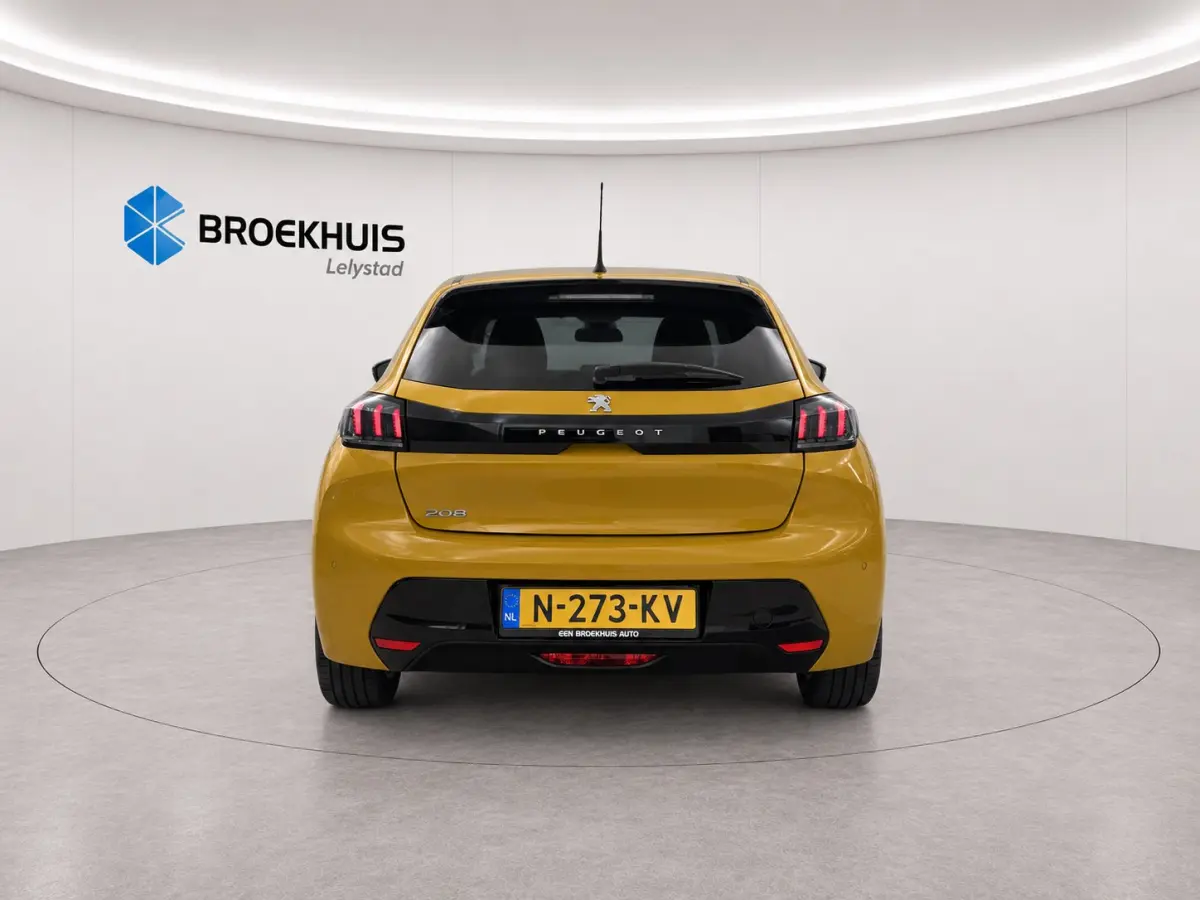 1.2 PURETECH 100PK ALLURE PACK / NAVI / LEDER / CLIMA / FULL-LED / PDC / 16" LMV / APPLE CARPLAY / CAMERA / KEYLESS / CRUISE / NIEUWSTAAT !!