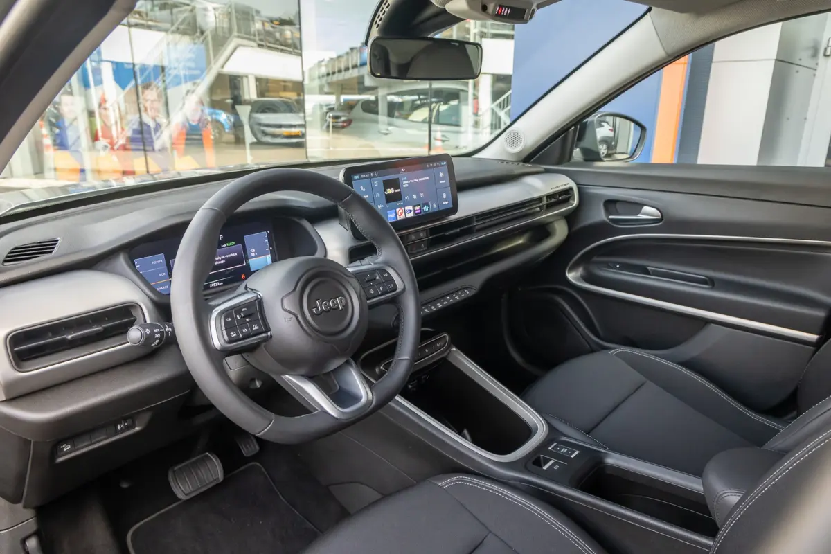 Altitude 54 kWh | Adaptive Cruise Control | Parkeersensoren achter | Full-LED koplampen | Apple Carplay/Android Auto | Apple Carplay/Android Auto|telefoonintegratie premium | Cruise control 