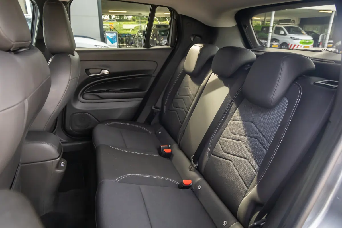 Altitude 54 kWh | Adaptive Cruise Control | Parkeersensoren achter | Full-LED koplampen | Apple Carplay/Android Auto | Apple Carplay/Android Auto|telefoonintegratie premium | Cruise control 