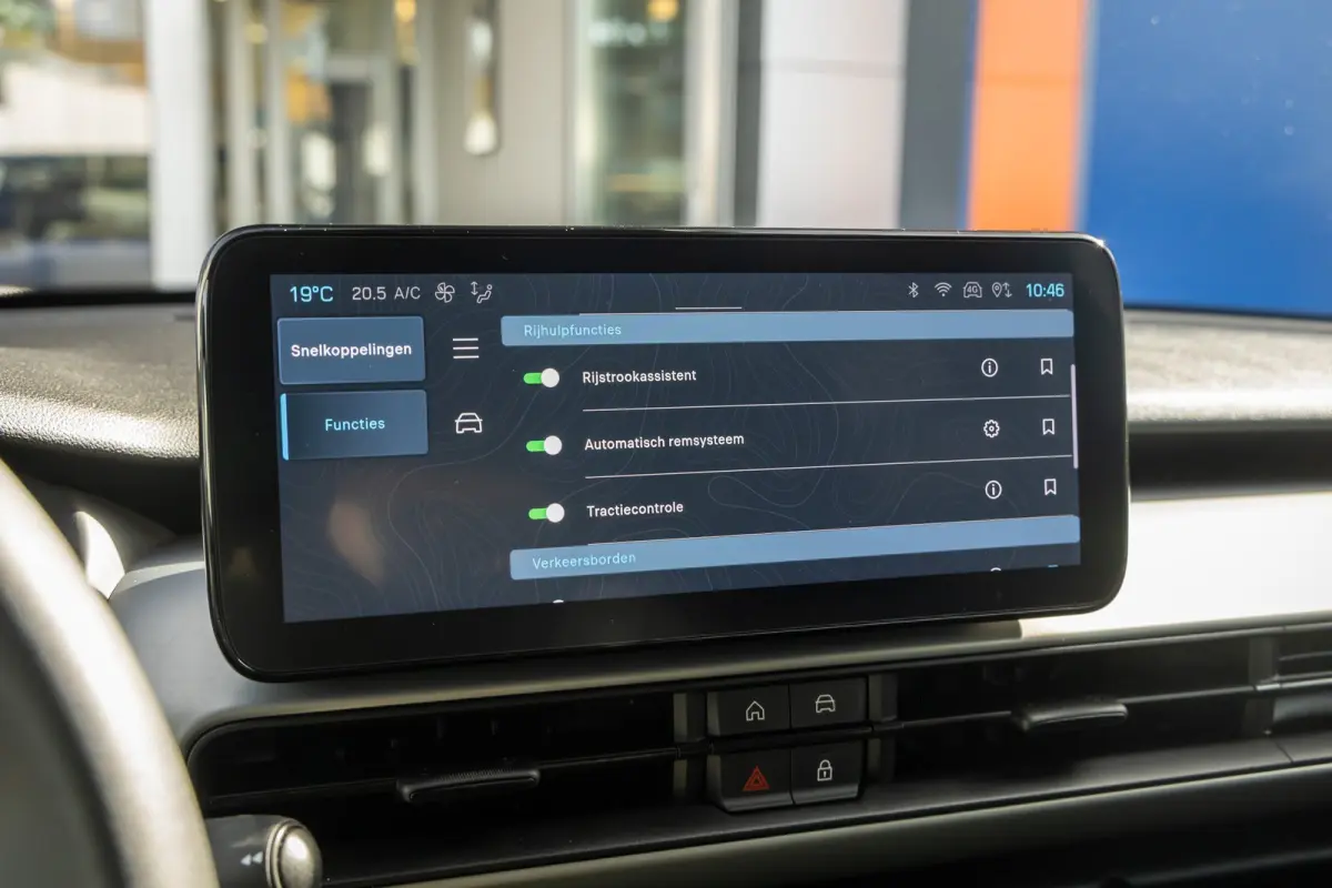 Altitude 54 kWh | Adaptive Cruise Control | Parkeersensoren achter | Full-LED koplampen | Apple Carplay/Android Auto | Apple Carplay/Android Auto|telefoonintegratie premium | Cruise control 