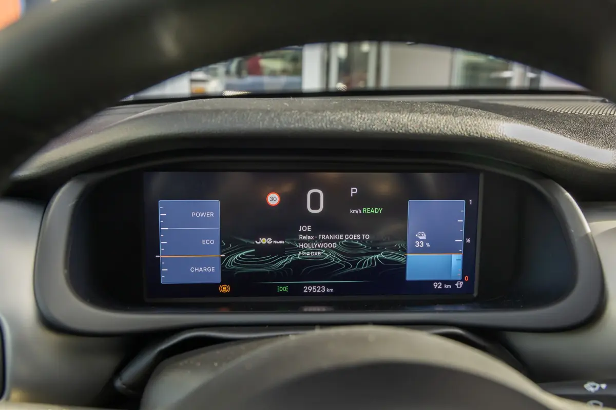 Altitude 54 kWh | Adaptive Cruise Control | Parkeersensoren achter | Full-LED koplampen | Apple Carplay/Android Auto | Apple Carplay/Android Auto|telefoonintegratie premium | Cruise control 