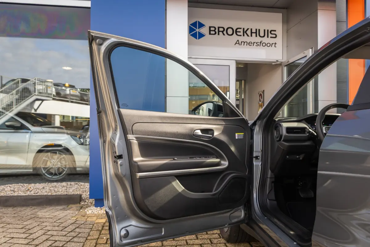Altitude 54 kWh | Adaptive Cruise Control | Parkeersensoren achter | Full-LED koplampen | Apple Carplay/Android Auto | Apple Carplay/Android Auto|telefoonintegratie premium | Cruise control 
