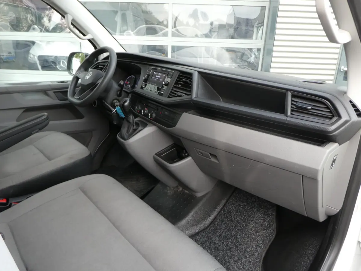 2.0 TDI L2H1 150 pk automaat , 3 zits , trekhaak