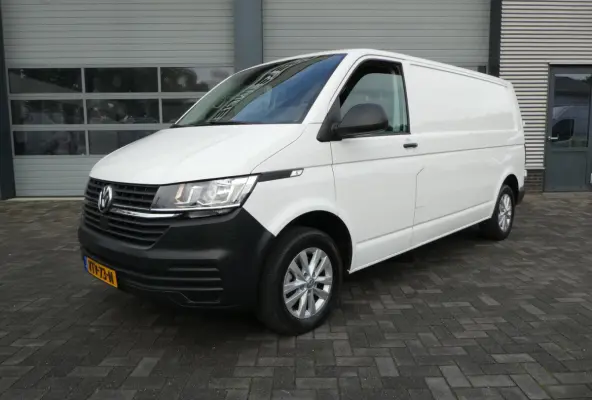 2.0 TDI L2H1 150 pk automaat , 3 zits , trekhaak