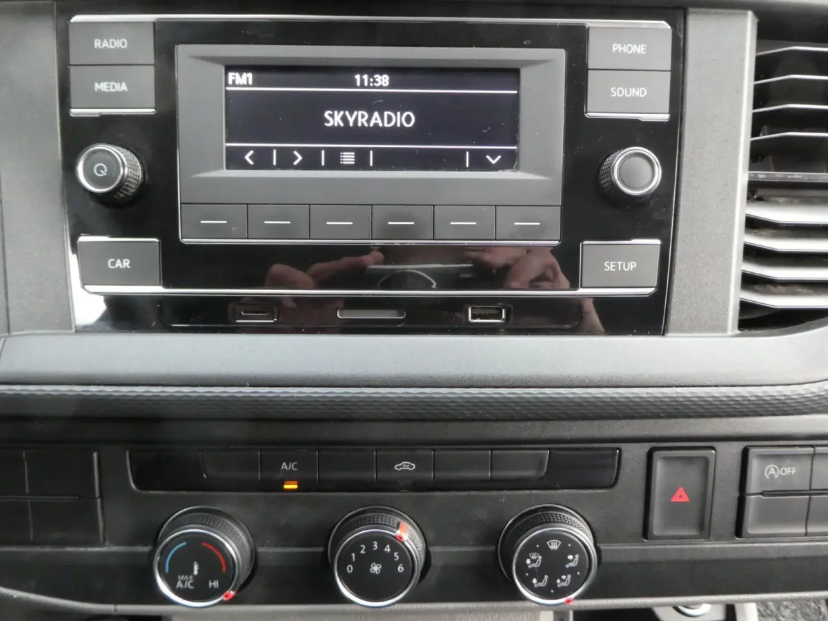 2.0 TDI L2H1 150 pk automaat , 3 zits , trekhaak