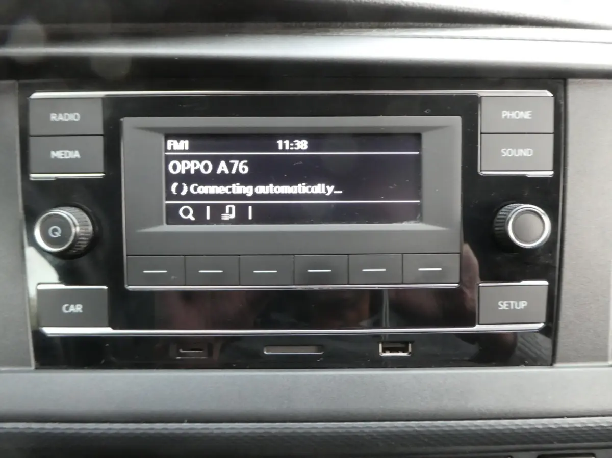 2.0 TDI L2H1 150 pk automaat , 3 zits , trekhaak