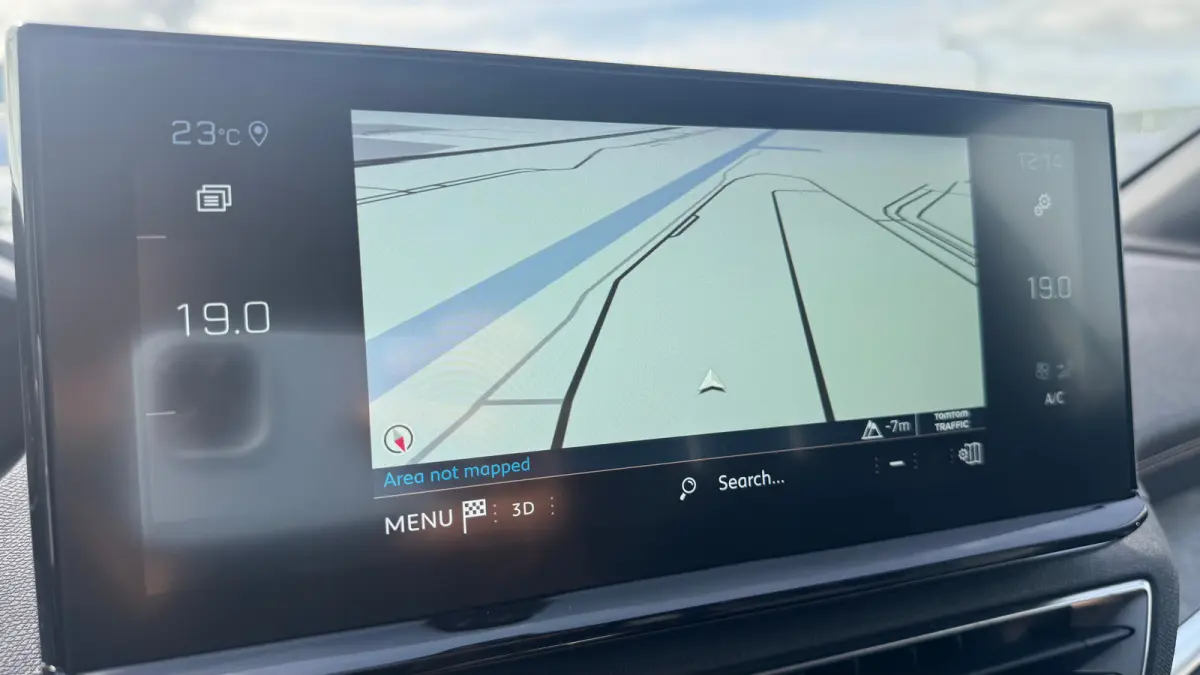 1.2 PURETECH 130PK GT PACK AUTOMAAT / NAVI / LEDER / CLIMA / PDC / 19" LMV / APPLE CARPLAY / FOCAL AUDIO / CAMERA / KEYLESS / AFN. TREKHAAK / WINTERPAKKET / FULL-LED !!