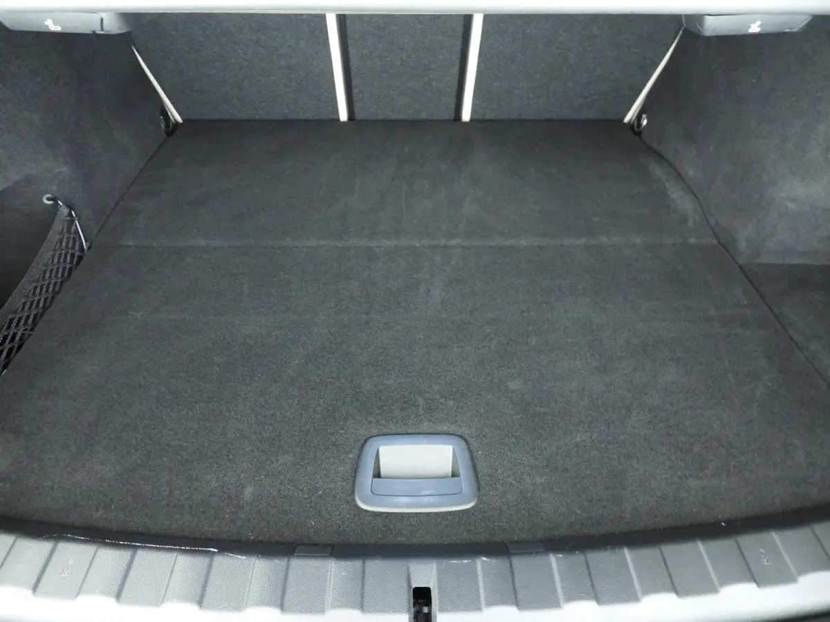 330e | Laserlicht | Leder | HUD | Sportstoelen | SOH 92 % | Elektr. zetels | Keyles go | DAB | Hifi speakers | Alu 19 inch