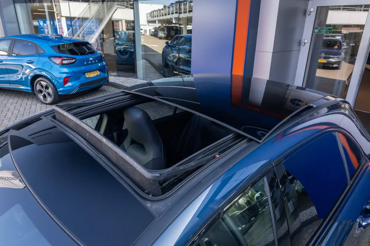 250 e AMG Line | Panoramadak | Dodehoeksensor | 360° Camera | Lane Keeping Assist | Stoelverwarming | FULL Led | AMG-styling | Achteruitrijcamera | Apple Carplay/Android Auto|telefoonintegr