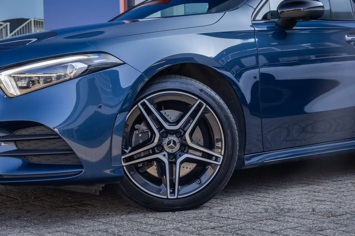 250 e AMG Line | Panoramadak | Dodehoeksensor | 360° Camera | Lane Keeping Assist | Stoelverwarming | FULL Led | AMG-styling | Achteruitrijcamera | Apple Carplay/Android Auto|telefoonintegr