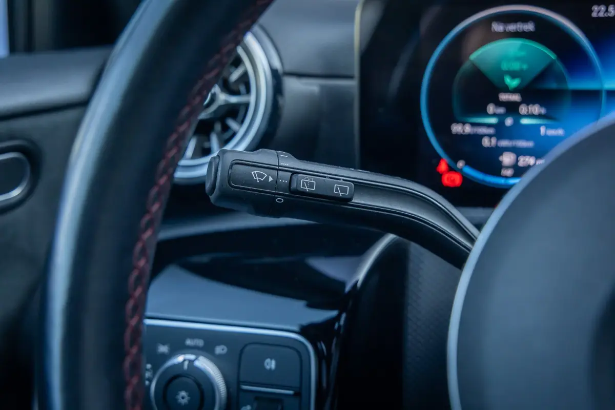 250 e AMG Line | Panoramadak | Dodehoeksensor | 360° Camera | Lane Keeping Assist | Stoelverwarming | FULL Led | AMG-styling | Achteruitrijcamera | Apple Carplay/Android Auto|telefoonintegr