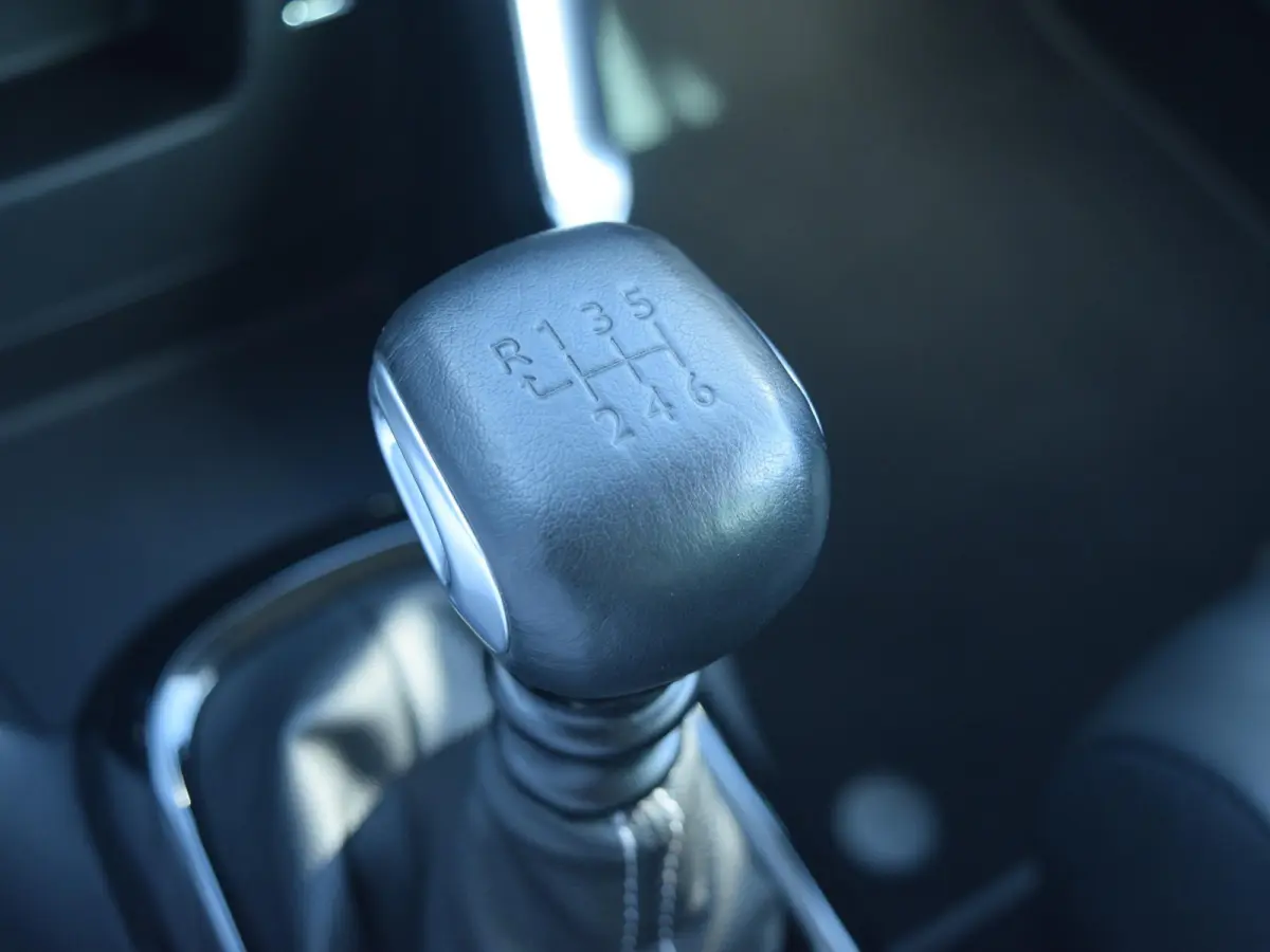 1.2 PureTech S&S Business | 110 PK | NAVI | PARKEERSENSOREN MET CAMERA | TREKHAAK | STOELVERWARMING | CLIMATE CONTROL | 39.719 KM