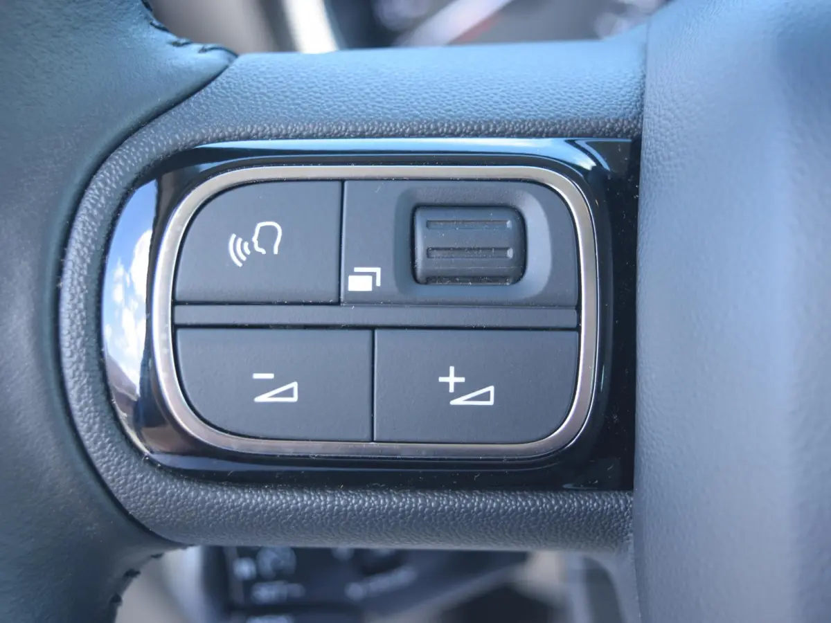 1.2 PureTech S&S Business | 110 PK | NAVI | PARKEERSENSOREN MET CAMERA | TREKHAAK | STOELVERWARMING | CLIMATE CONTROL | 39.719 KM