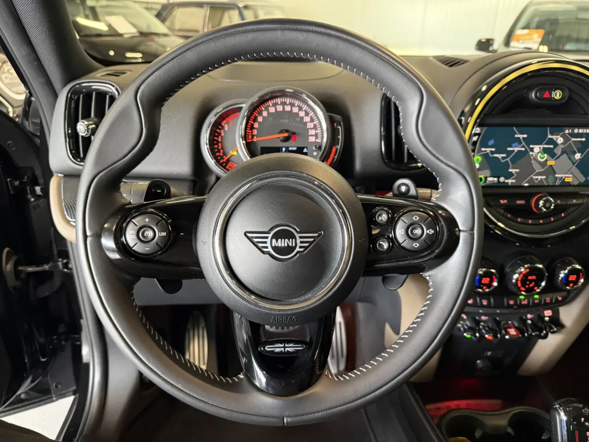 2.0 Cooper S John Cooper Works