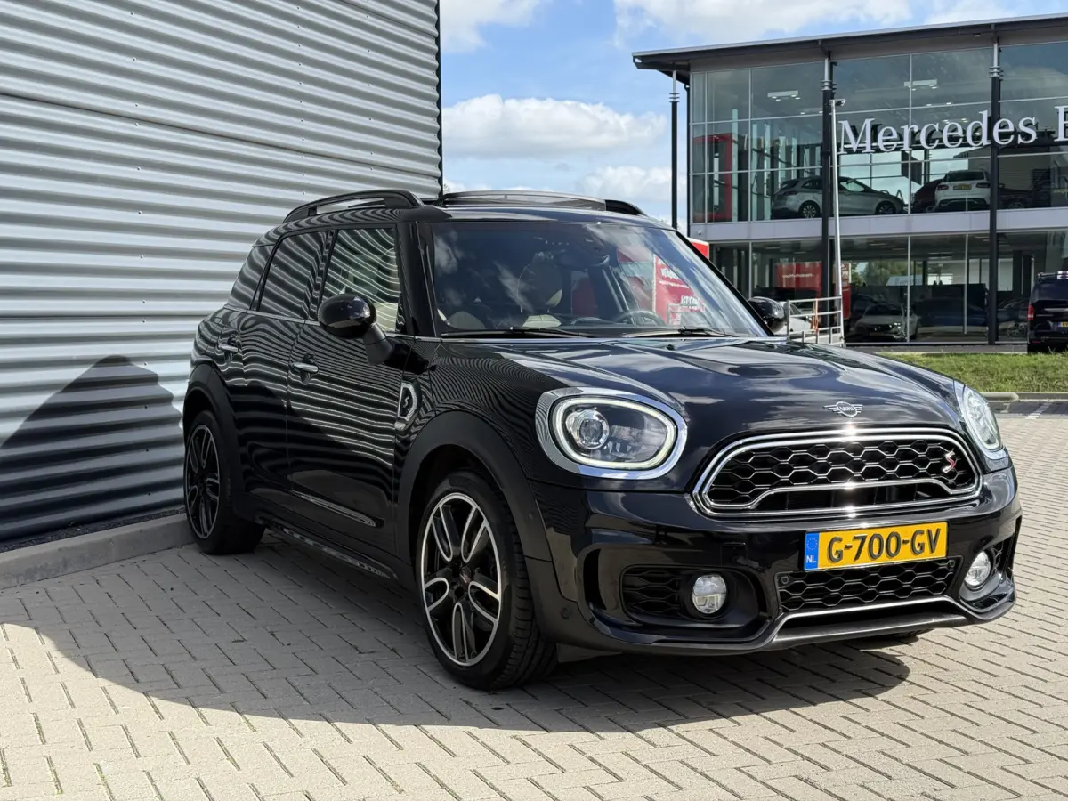 2.0 Cooper S John Cooper Works
