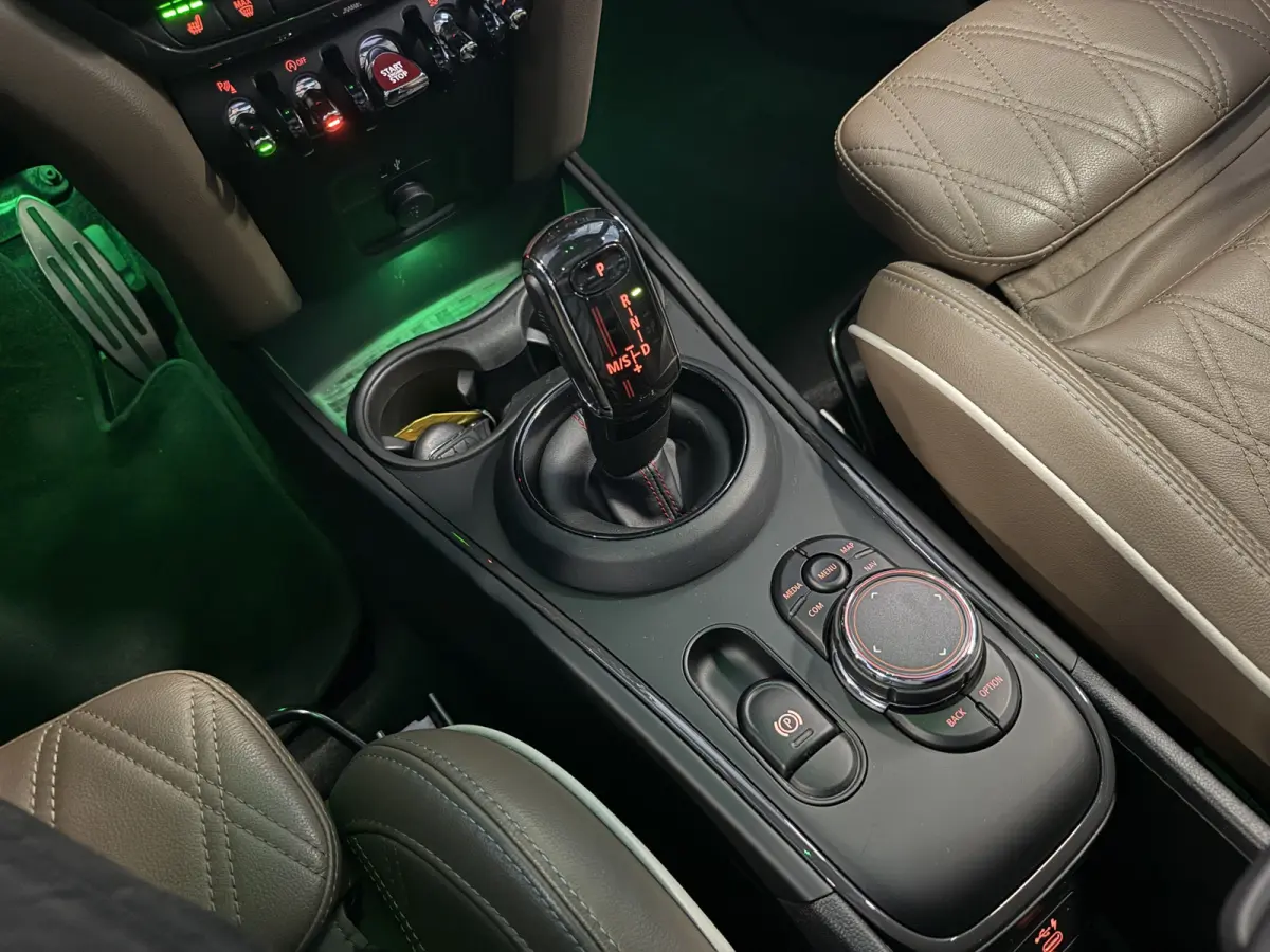 2.0 Cooper S John Cooper Works