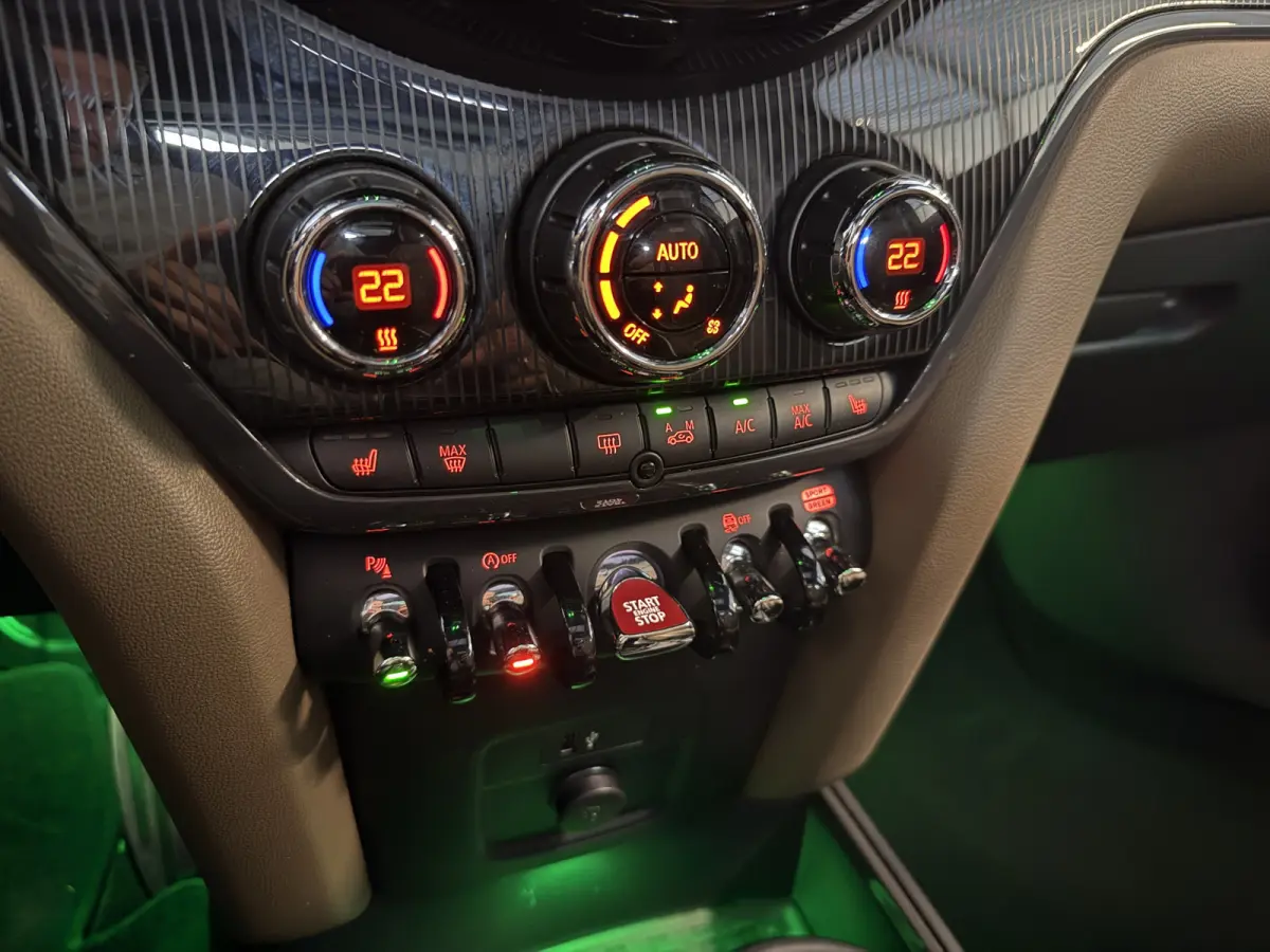 2.0 Cooper S John Cooper Works