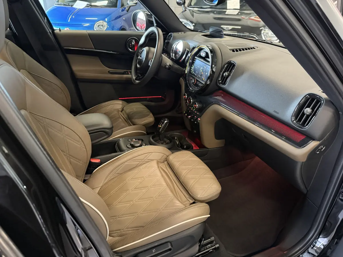 2.0 Cooper S John Cooper Works