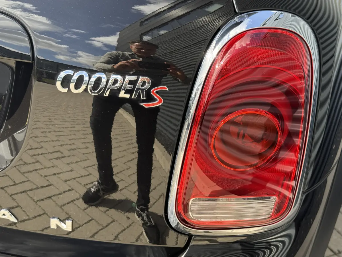 2.0 Cooper S John Cooper Works