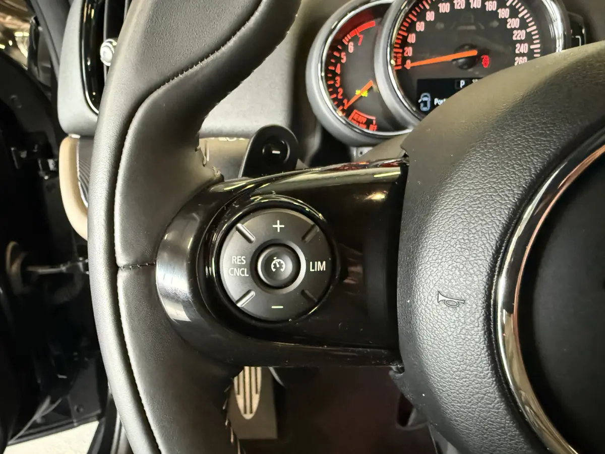 2.0 Cooper S John Cooper Works
