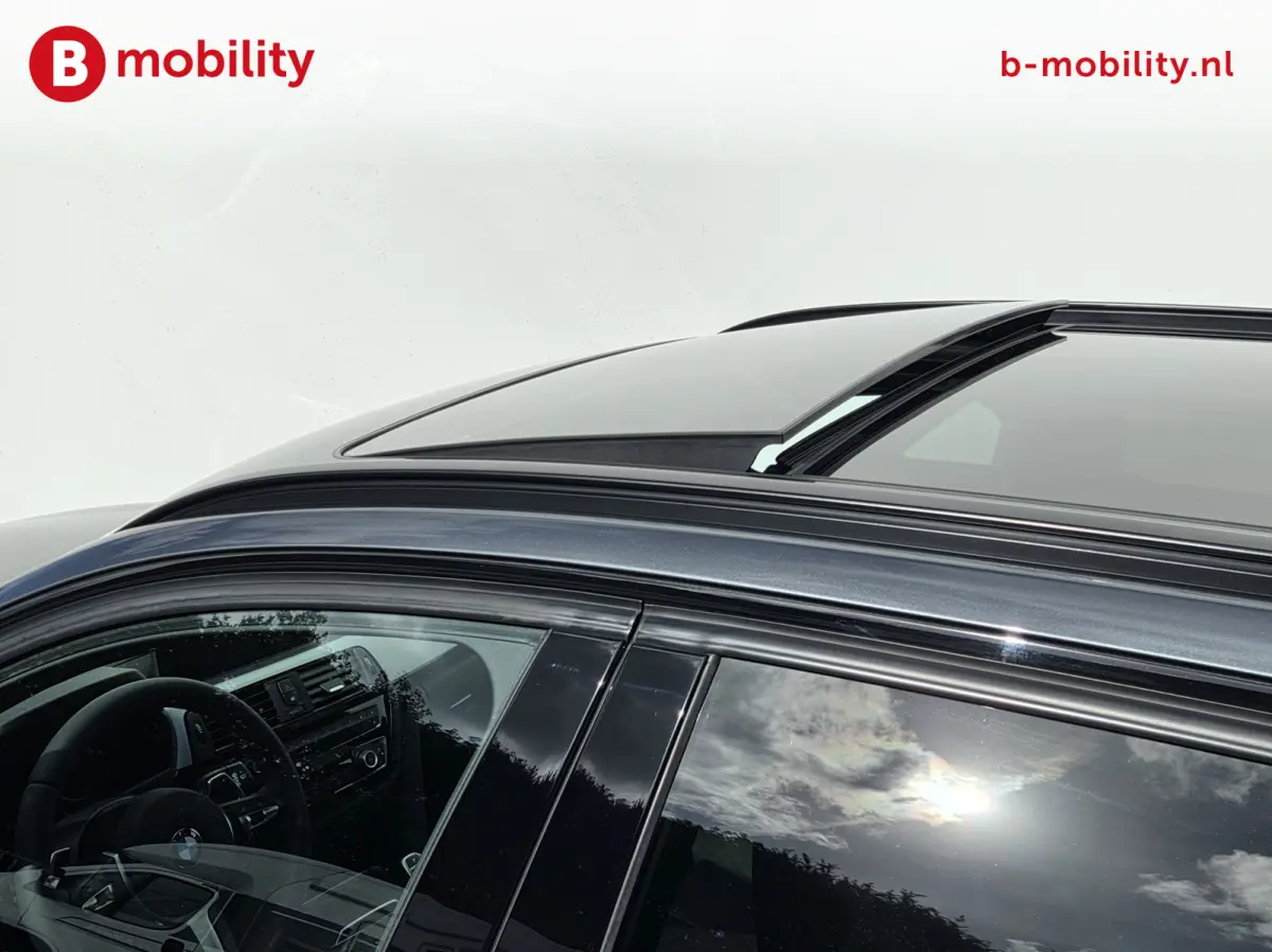 320i High Executive M-Sport Trekhaak 1800kg Apple CarPlay NL Auto! | Head-Up | Panoramadak | Hifi | DAB Audio | Leer