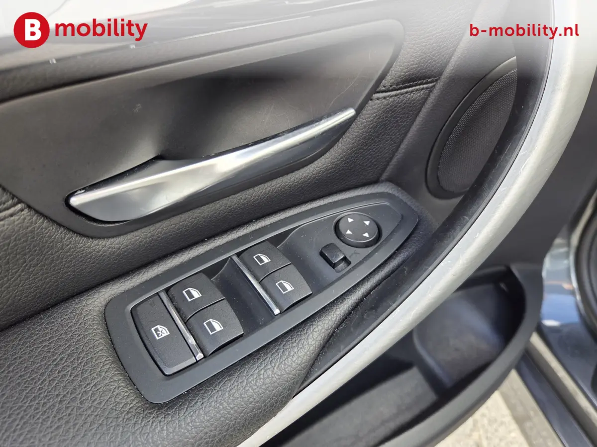 320i High Executive M-Sport Trekhaak 1800kg Apple CarPlay NL Auto! | Head-Up | Panoramadak | Hifi | DAB Audio | Leer