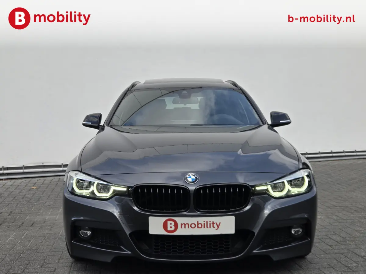320i High Executive M-Sport Trekhaak 1800kg Apple CarPlay NL Auto! | Head-Up | Panoramadak | Hifi | DAB Audio | Leer