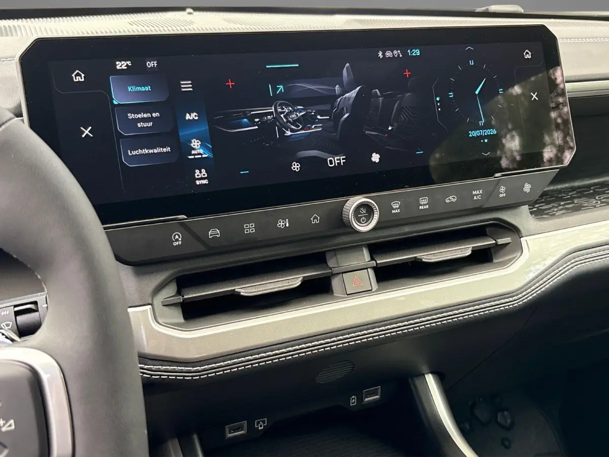 1.2 e-Hybrid First Edition | Climate Control | LMV 18"| Parkeersensoren | Camera 2 + 6 jaar speciale Garantie! |