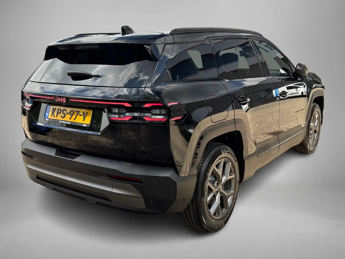 1.2 e-Hybrid First Edition | Climate Control | LMV 18"| Parkeersensoren | Camera 2 + 6 jaar speciale Garantie! |