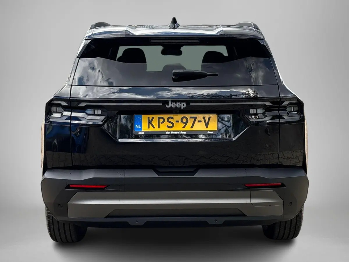 1.2 e-Hybrid First Edition | Climate Control | LMV 18"| Parkeersensoren | Camera 2 + 6 jaar speciale Garantie! |