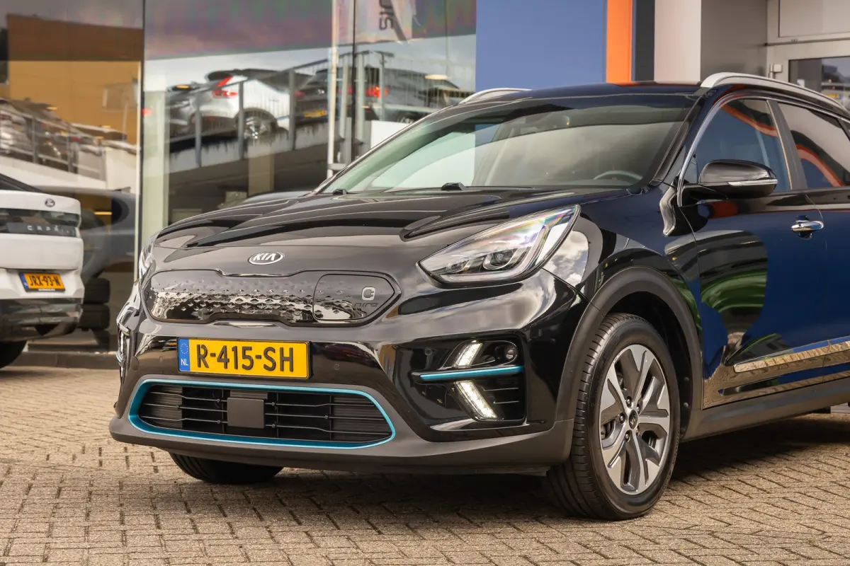 ExecutiveLine 64 kWh | Elek. Stoelen met Memory | Leder | Stoelventilatie- Verwarming | Apple Carplay/Android Auto | Achteruitrijcamera | Dodehoek detectie | Achteruitrijcamera | Apple Carpl