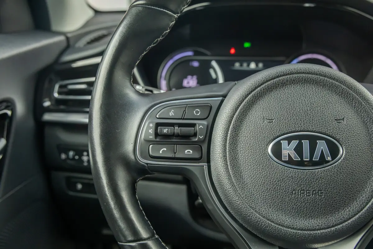 ExecutiveLine 64 kWh | Elek. Stoelen met Memory | Leder | Stoelventilatie- Verwarming | Apple Carplay/Android Auto | Achteruitrijcamera | Dodehoek detectie | Achteruitrijcamera | Apple Carpl