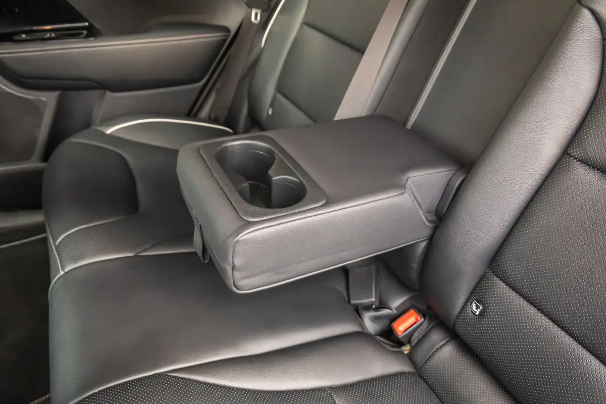 ExecutiveLine 64 kWh | Elek. Stoelen met Memory | Leder | Stoelventilatie- Verwarming | Apple Carplay/Android Auto | Achteruitrijcamera | Dodehoek detectie | Achteruitrijcamera | Apple Carpl