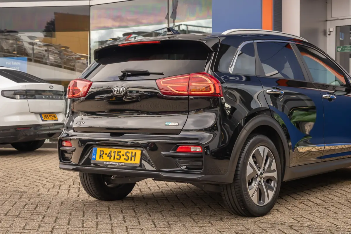 ExecutiveLine 64 kWh | Elek. Stoelen met Memory | Leder | Stoelventilatie- Verwarming | Apple Carplay/Android Auto | Achteruitrijcamera | Dodehoek detectie | Achteruitrijcamera | Apple Carpl
