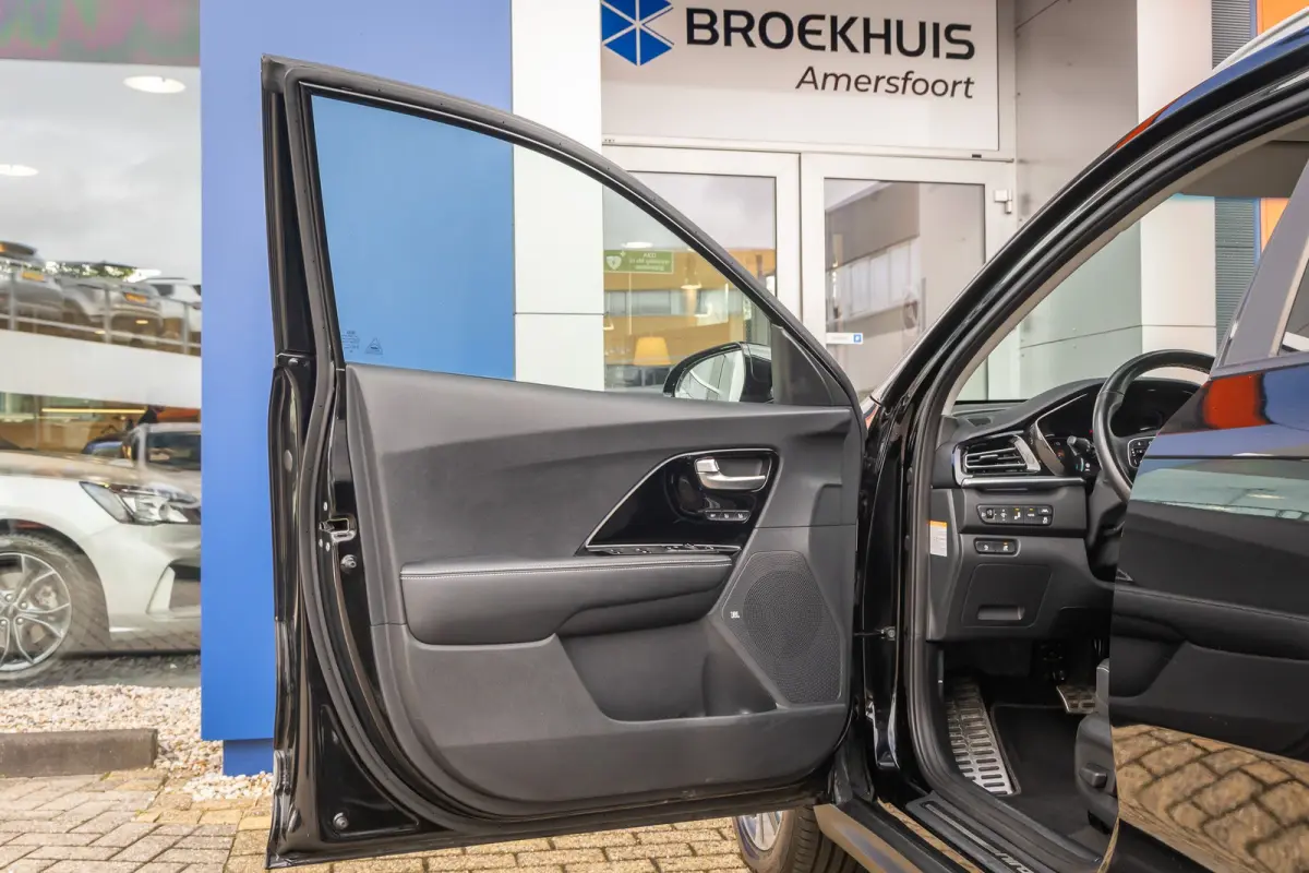 ExecutiveLine 64 kWh | Elek. Stoelen met Memory | Leder | Stoelventilatie- Verwarming | Apple Carplay/Android Auto | Achteruitrijcamera | Dodehoek detectie | Achteruitrijcamera | Apple Carpl