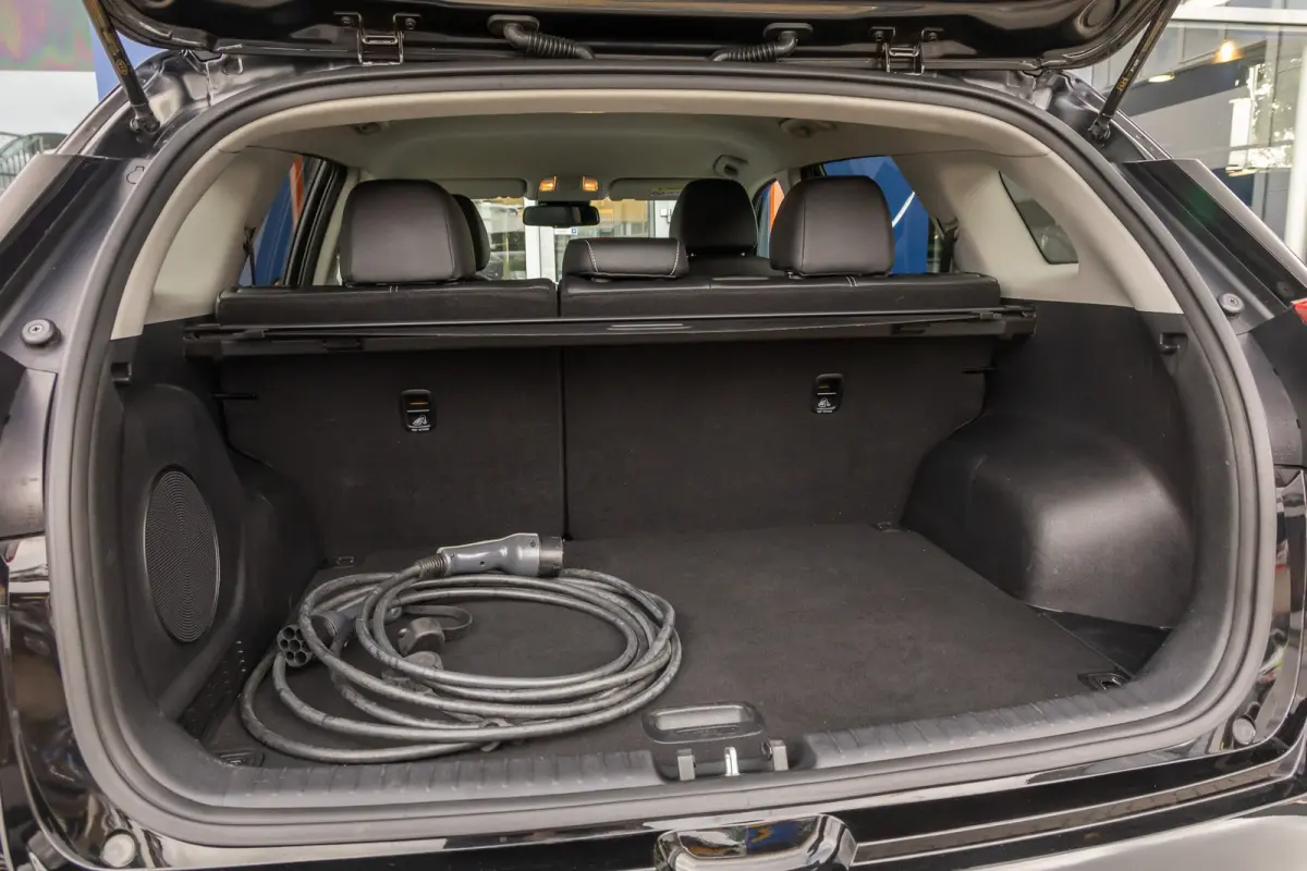 ExecutiveLine 64 kWh | Elek. Stoelen met Memory | Leder | Stoelventilatie- Verwarming | Apple Carplay/Android Auto | Achteruitrijcamera | Dodehoek detectie | Achteruitrijcamera | Apple Carpl